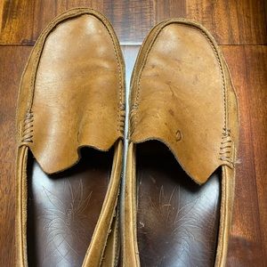 Olukai Men’s tan leather loafers / slip on shoes size 11